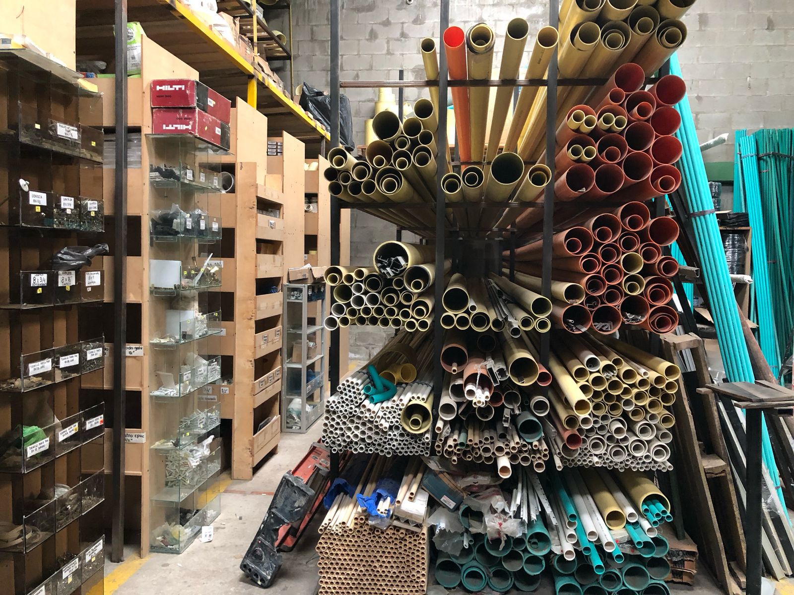 Se permuta inventario de Ferretería